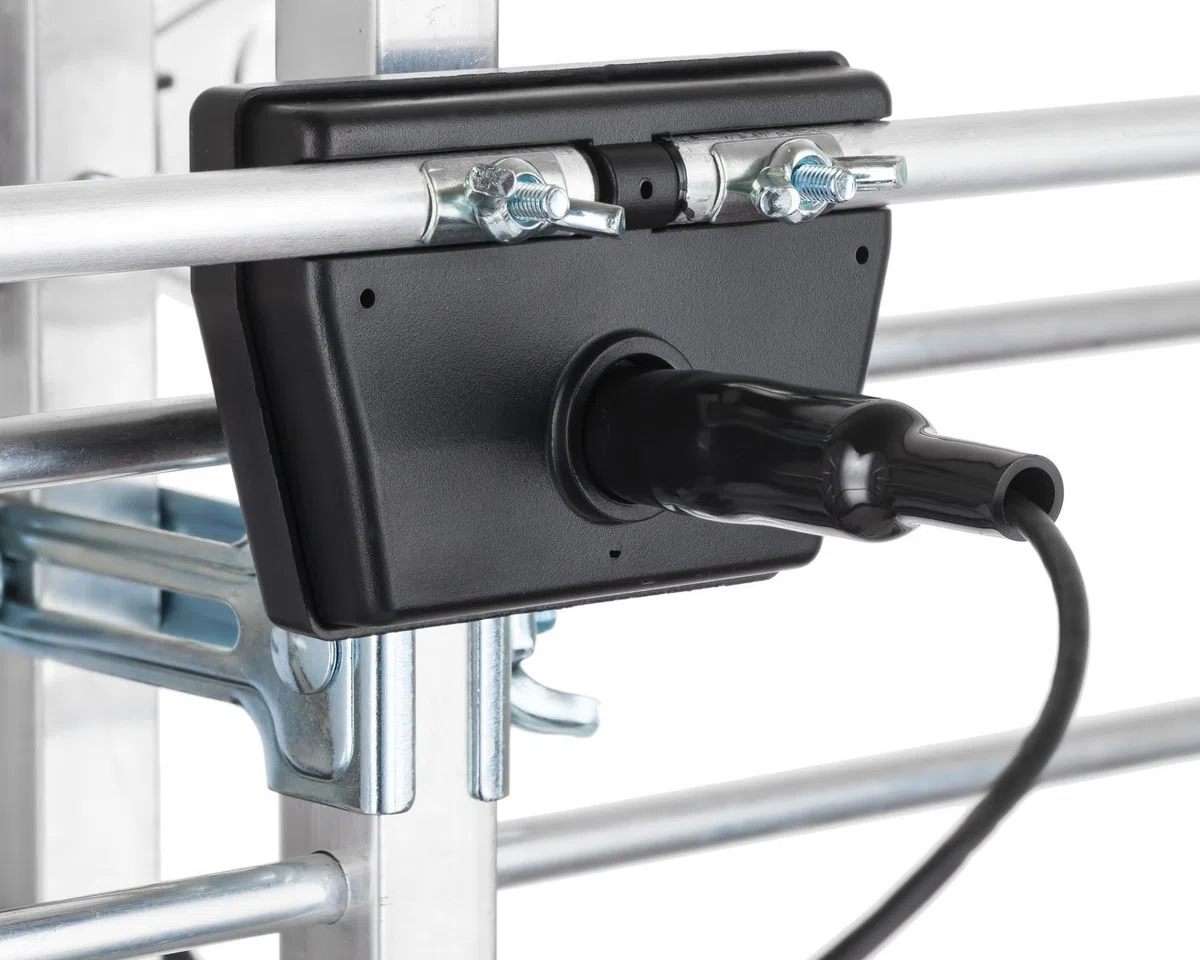 PBD Antenne TV numérique HD d'extérieur avec amplificateur à gain élevé 240 km de long pour UHF/VHF, poteau de montage, câble coaxial RG6 de 12 m, installation facile
